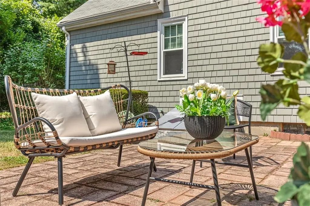 3 Indigo Road Barrington RI 02806