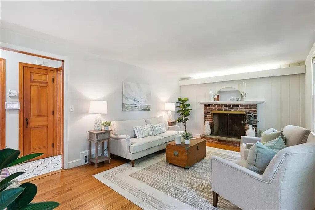 3 Indigo Road Barrington RI 02806
