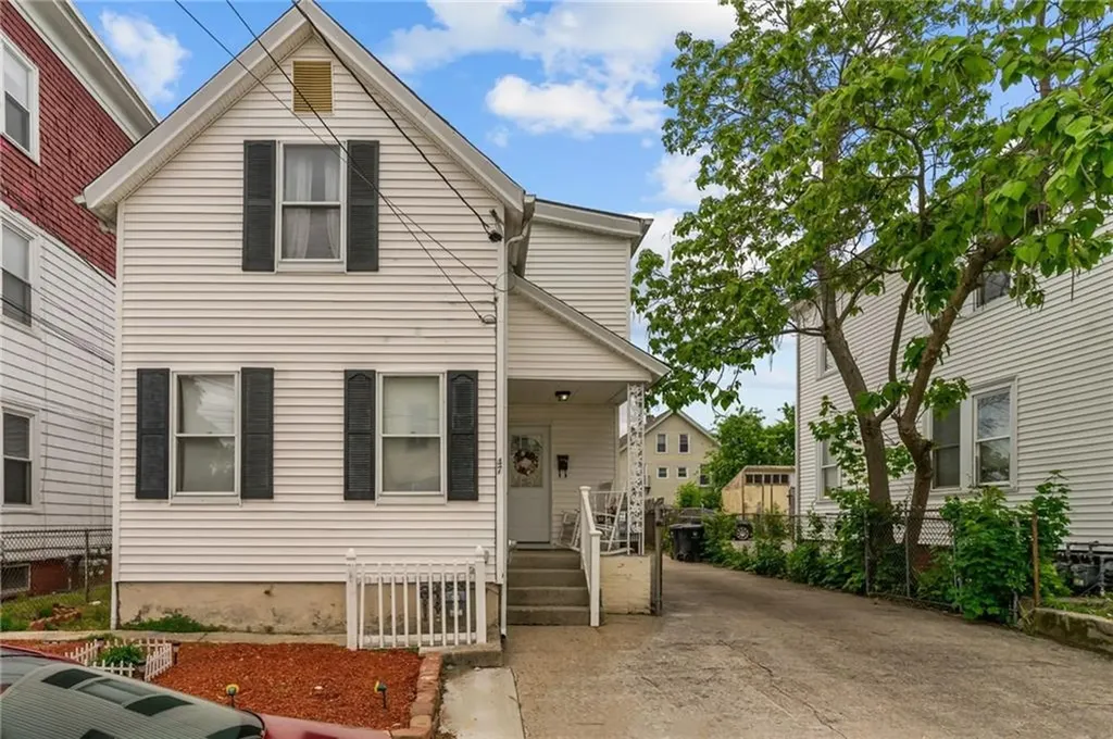 47 Bloomingdale Avenue Pawtucket RI 02860