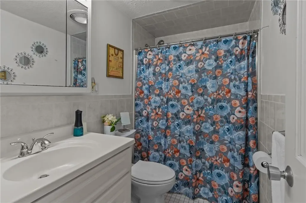 47 Bloomingdale Avenue Pawtucket RI 02860