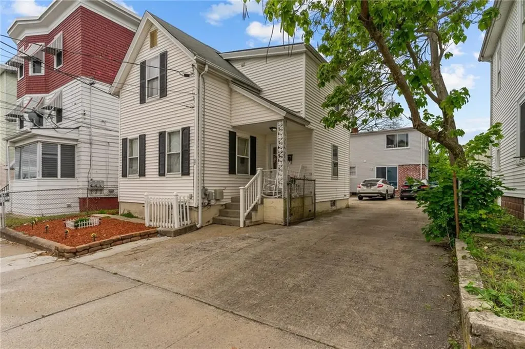 47 Bloomingdale Avenue Pawtucket RI 02860