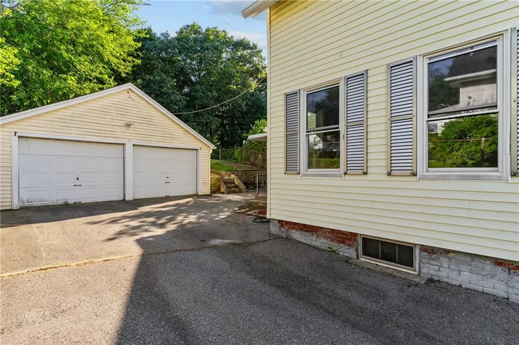 61 Pine Street Woonsocket RI 02895