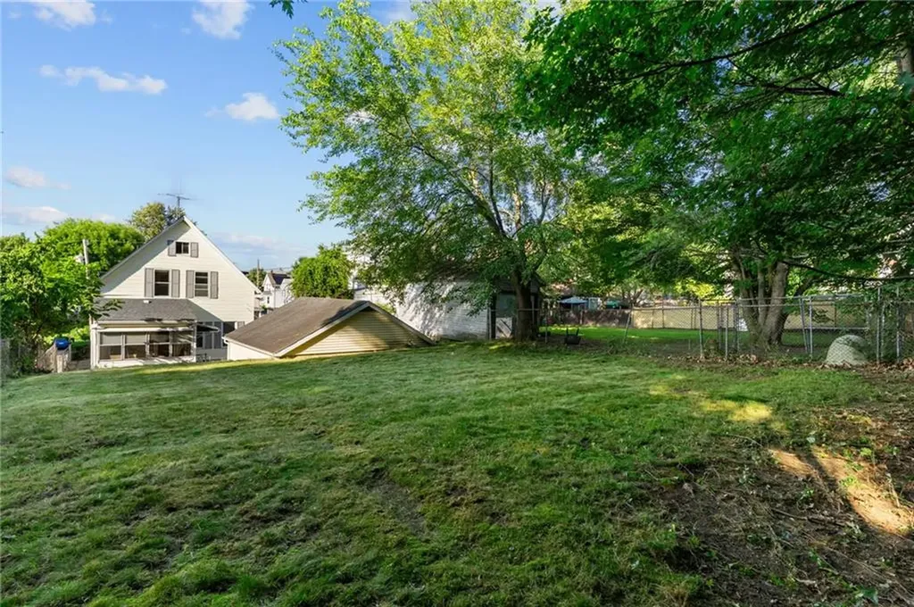 61 Pine Street Woonsocket RI 02895