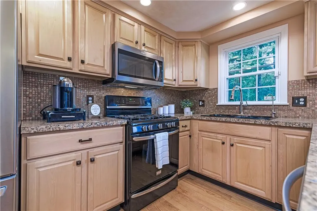 85 Stillwater Drive Warwick RI 02889