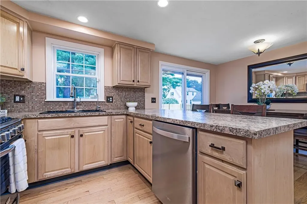 85 Stillwater Drive Warwick RI 02889