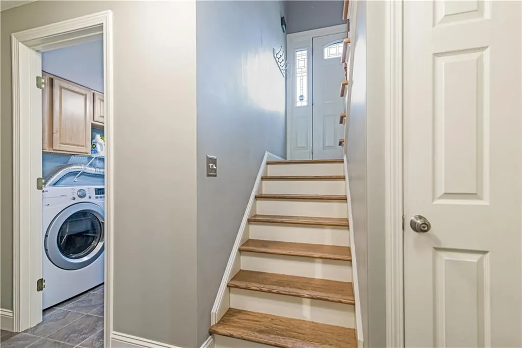 85 Stillwater Drive Warwick RI 02889