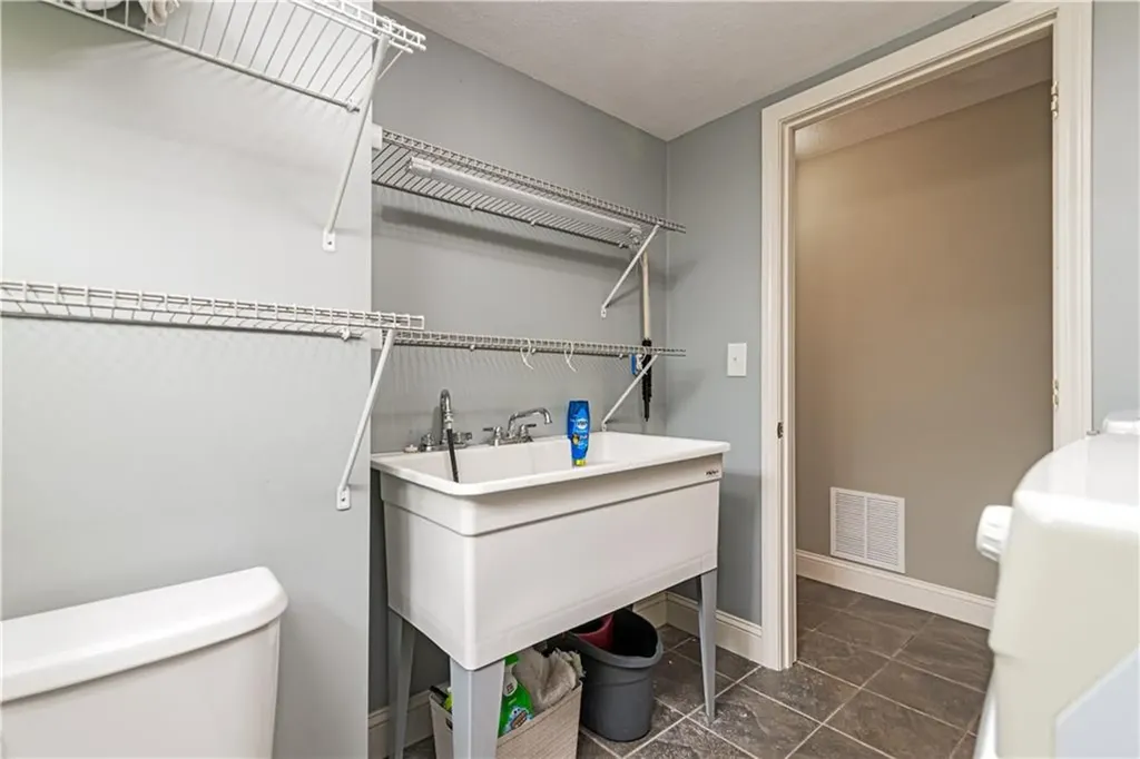 85 Stillwater Drive Warwick RI 02889