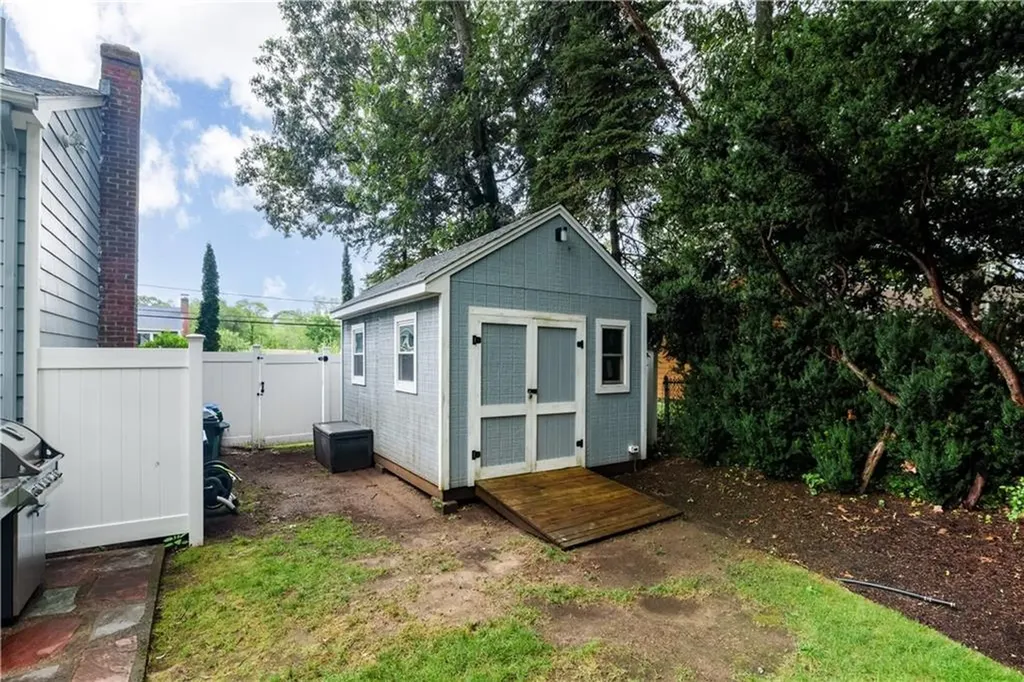 85 Stillwater Drive Warwick RI 02889
