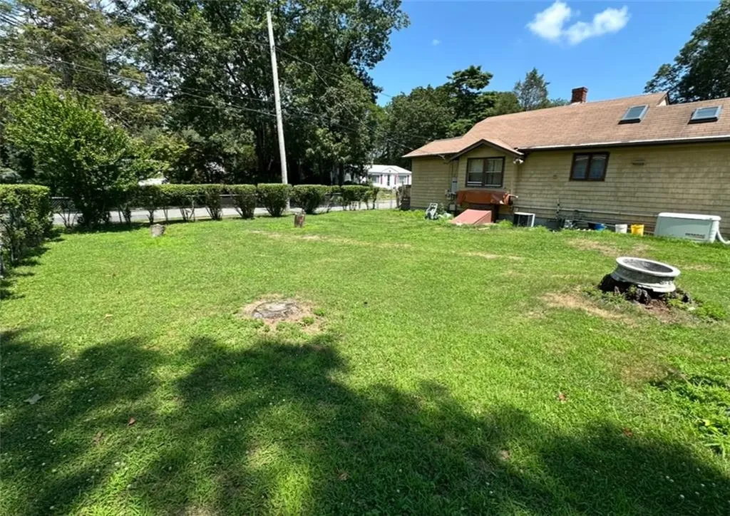 42 Leigh Street Warwick RI 02889