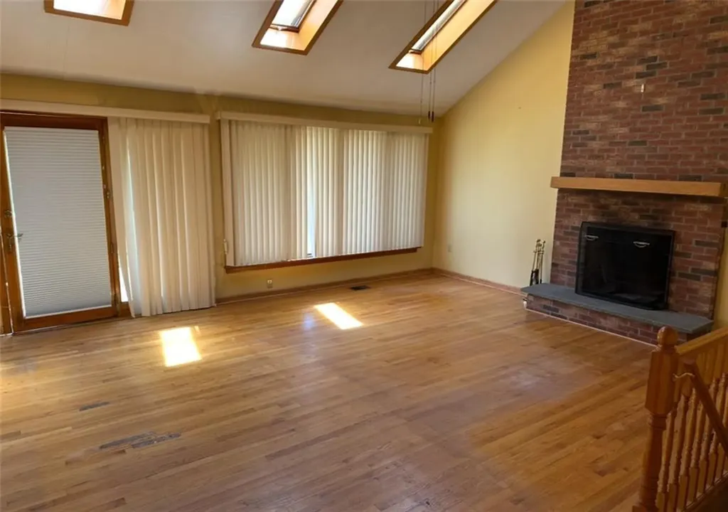 42 Leigh Street Warwick RI 02889