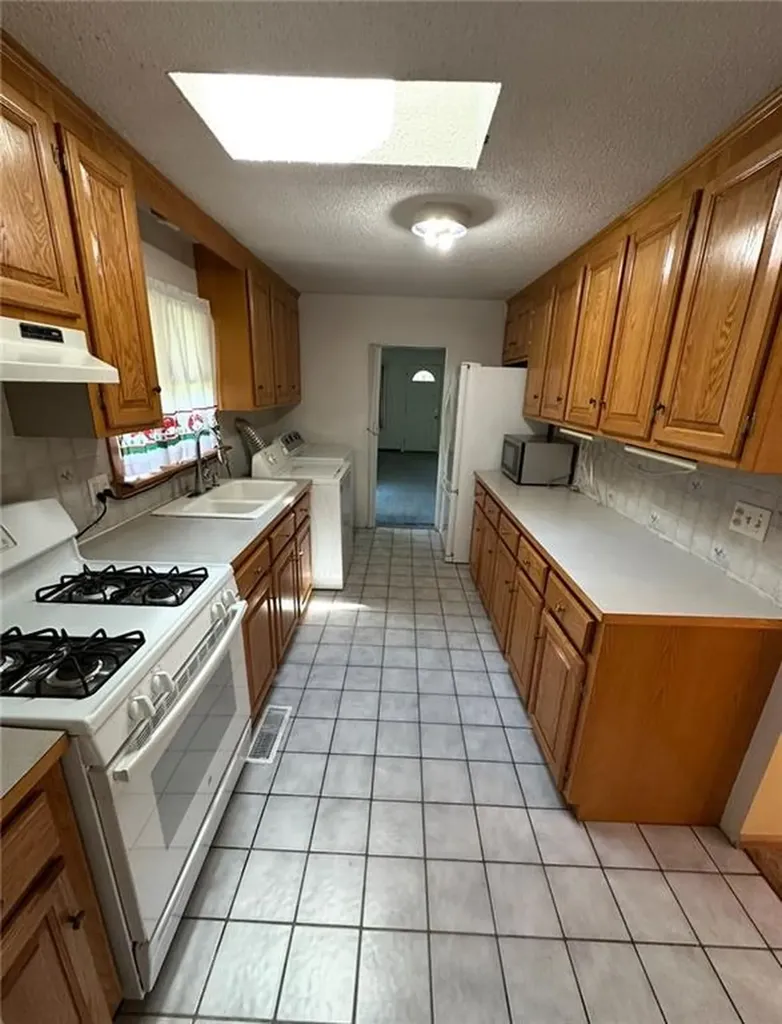 42 Leigh Street Warwick RI 02889