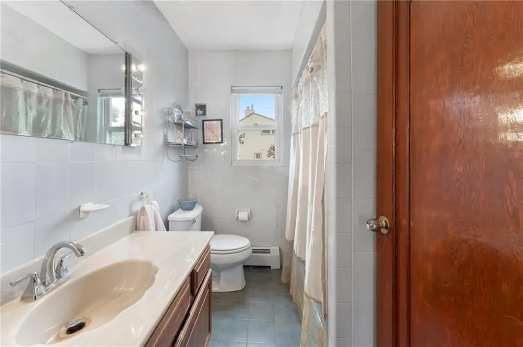 7 Blossom Street West Warwick RI 02893