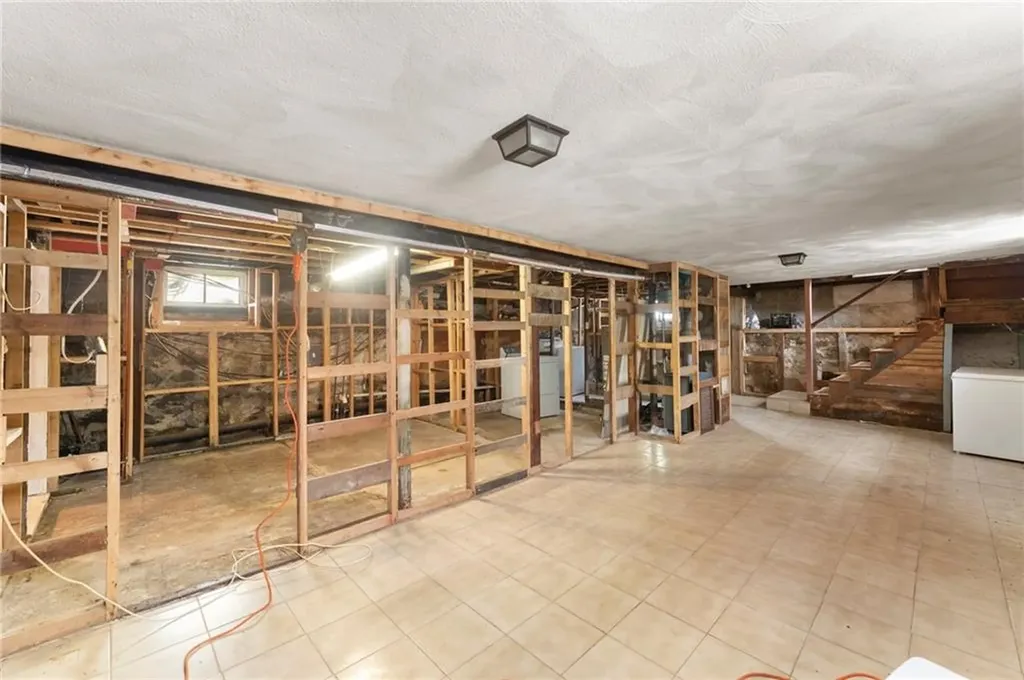 7 Blossom Street West Warwick RI 02893