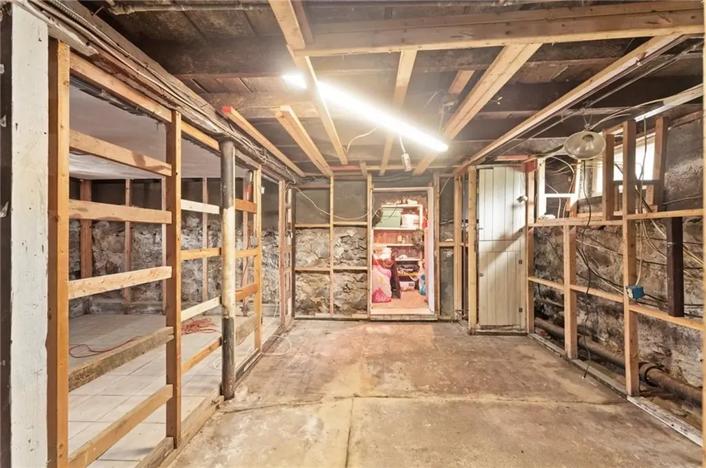 7 Blossom Street West Warwick RI 02893