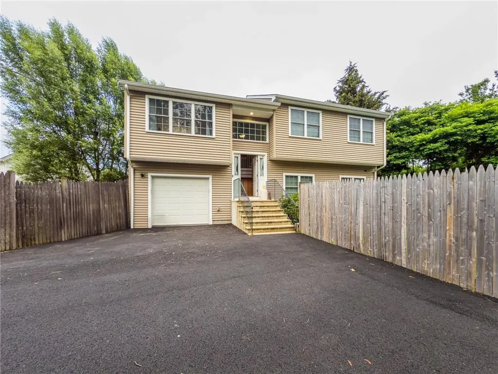 93 Maywood Avenue Warwick RI 02889