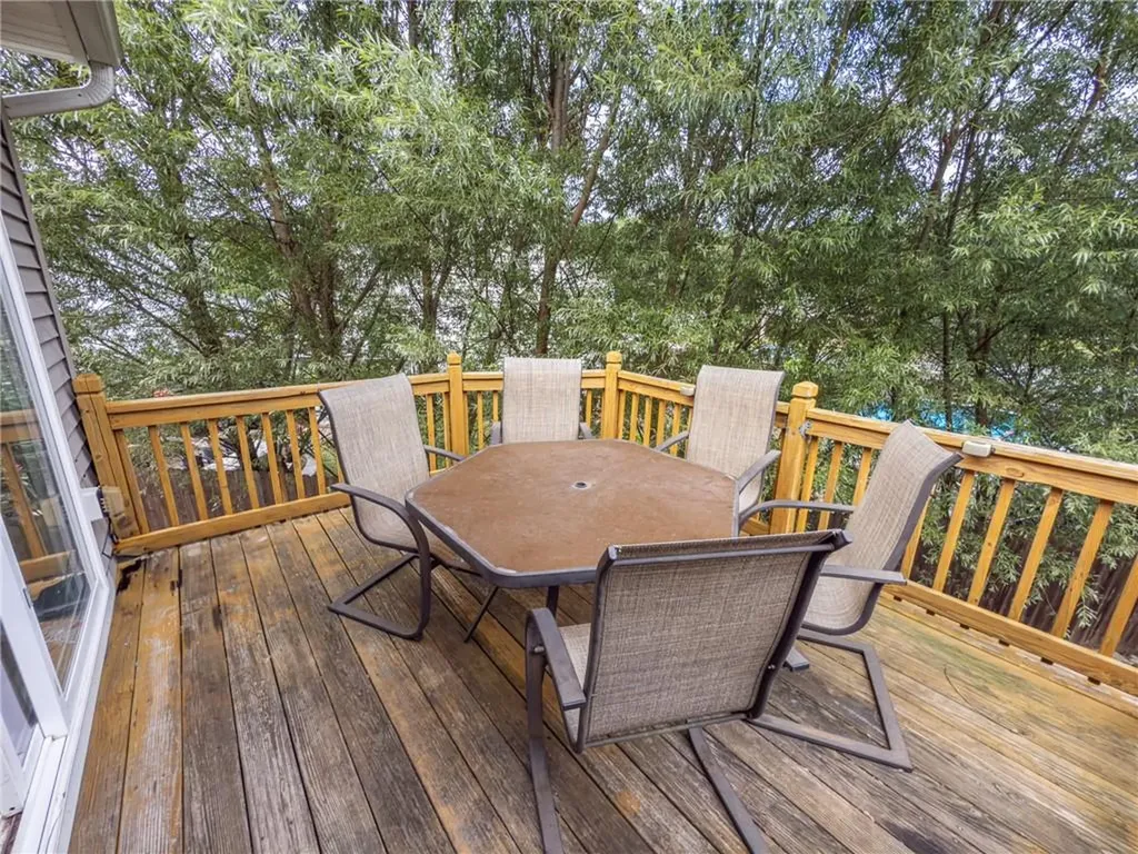 93 Maywood Avenue Warwick RI 02889