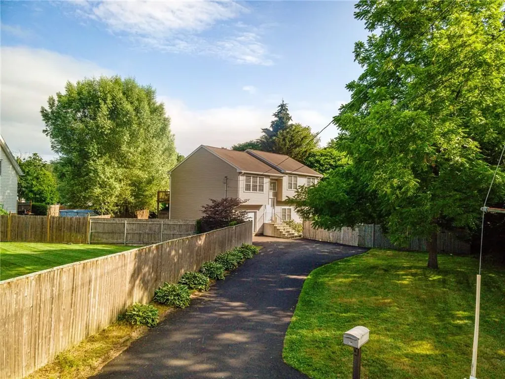 93 Maywood Avenue Warwick RI 02889