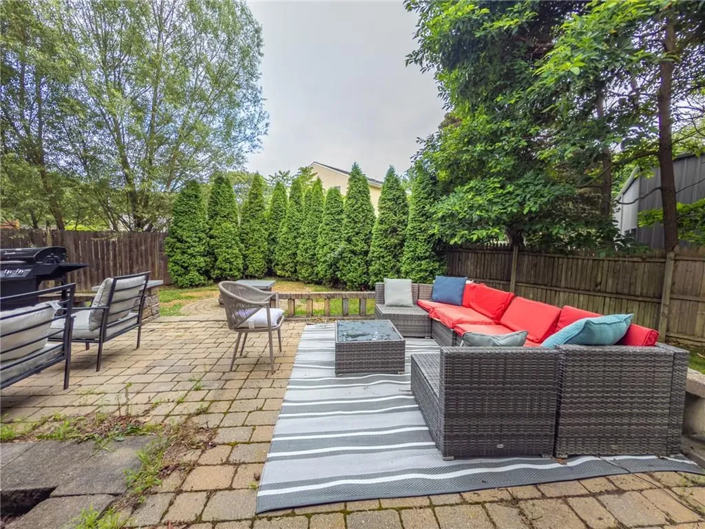 93 Maywood Avenue Warwick RI 02889