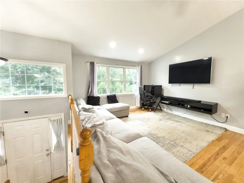 93 Maywood Avenue Warwick RI 02889