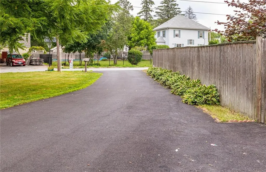 93 Maywood Avenue Warwick RI 02889