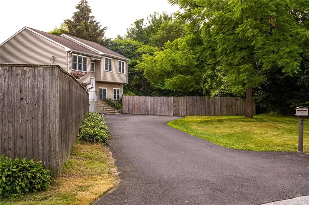 93 Maywood Avenue Warwick RI 02889
