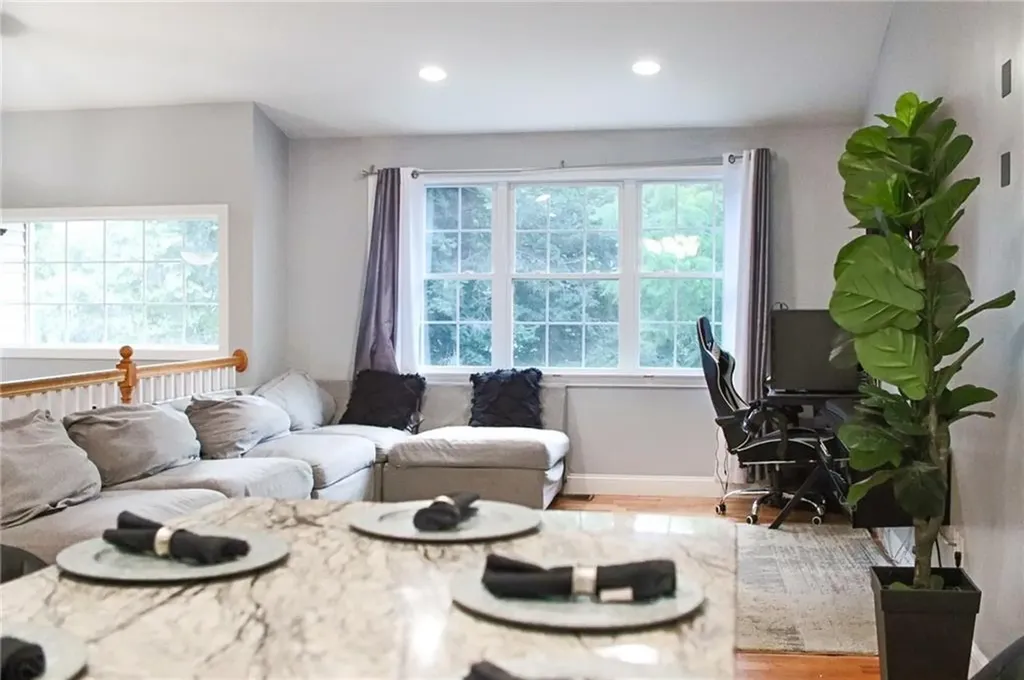 93 Maywood Avenue Warwick RI 02889