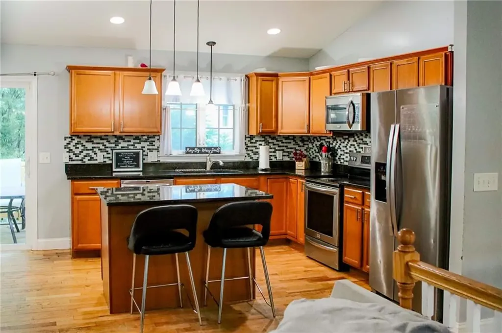 93 Maywood Avenue Warwick RI 02889