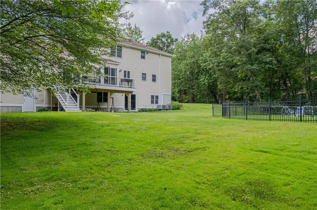 109 Gentry Way Scituate RI 02857