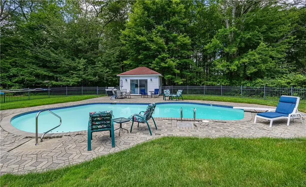 109 Gentry Way Scituate RI 02857