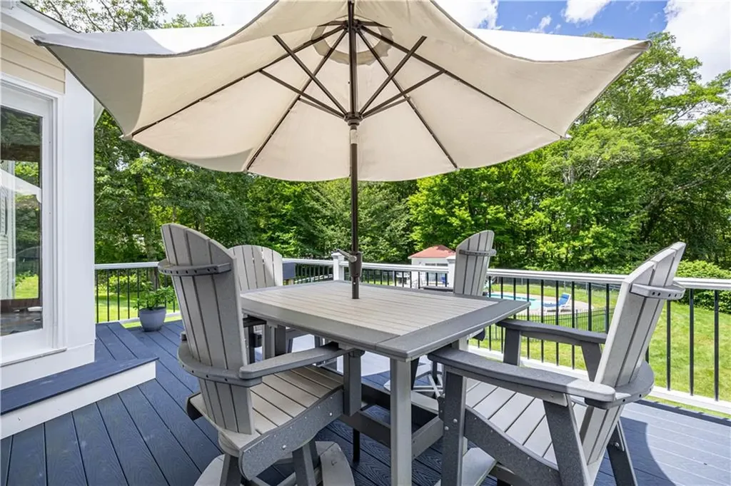 109 Gentry Way Scituate RI 02857