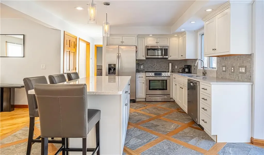 109 Gentry Way Scituate RI 02857