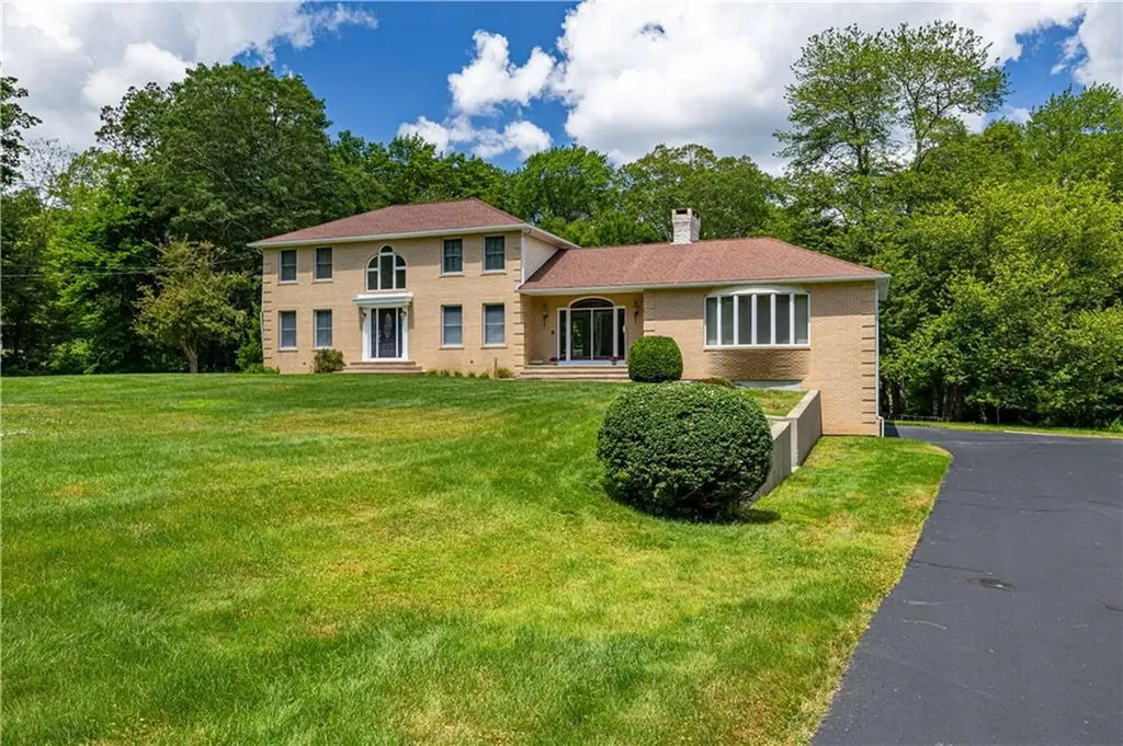 109 Gentry Way Scituate RI 02857