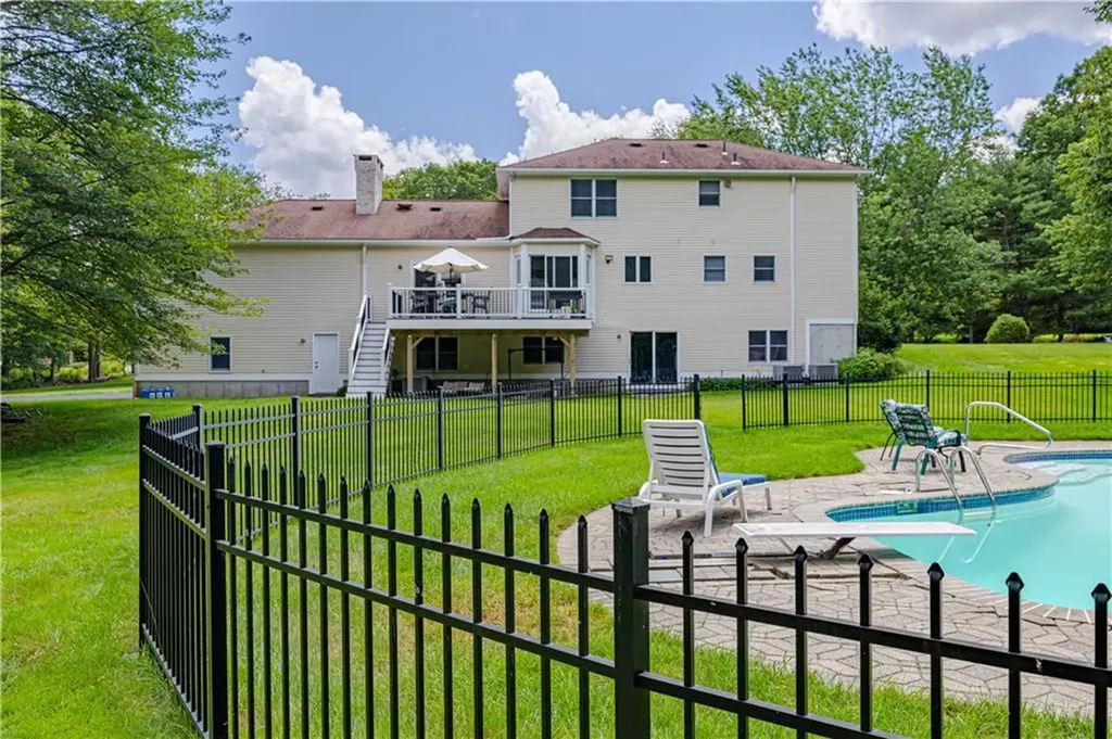 109 Gentry Way Scituate RI 02857