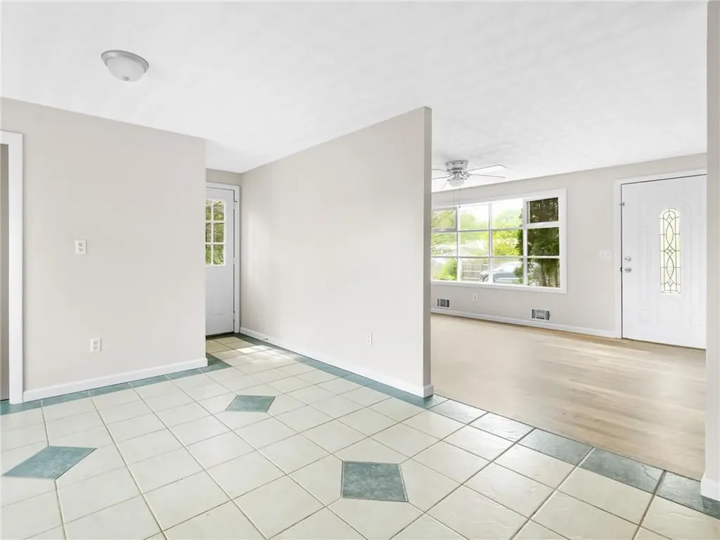 4 Ellsworth Street Warwick RI 02886