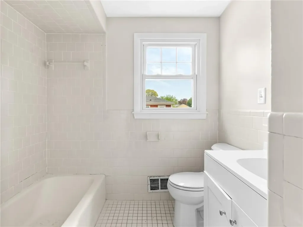 4 Ellsworth Street Warwick RI 02886