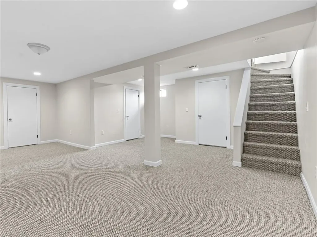 4 Ellsworth Street Warwick RI 02886
