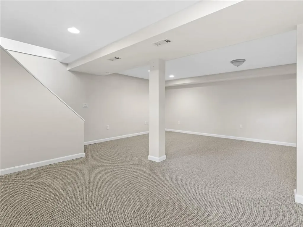 4 Ellsworth Street Warwick RI 02886