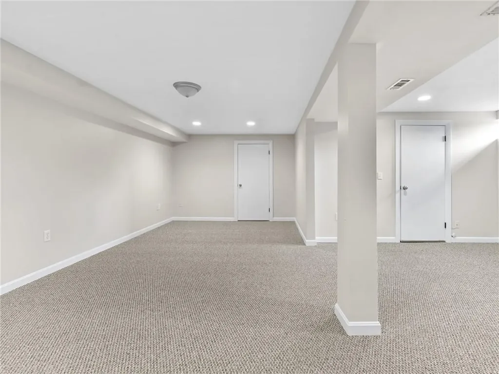 4 Ellsworth Street Warwick RI 02886