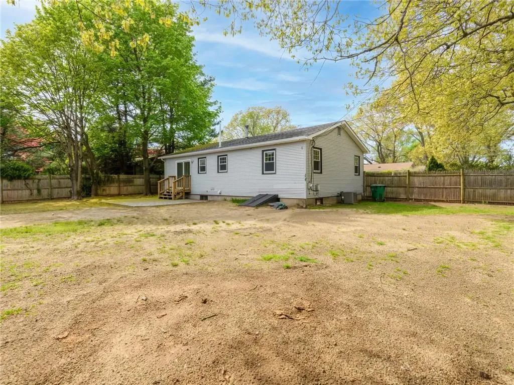 4 Ellsworth Street Warwick RI 02886