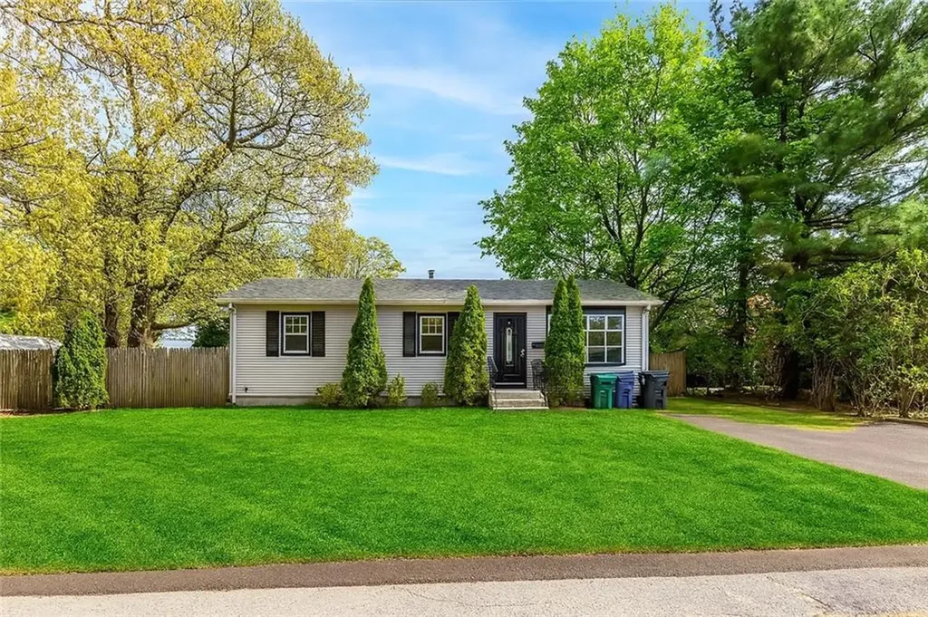 4 Ellsworth Street Warwick RI 02886