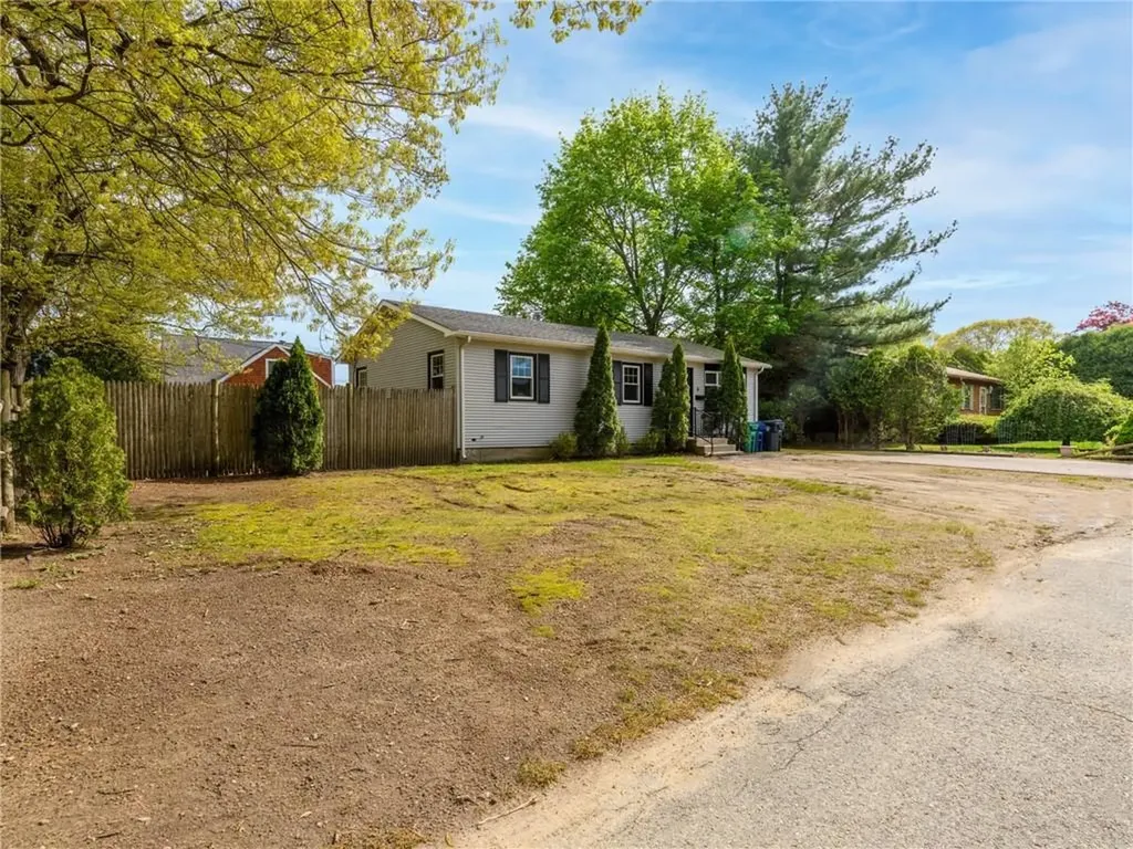 4 Ellsworth Street Warwick RI 02886
