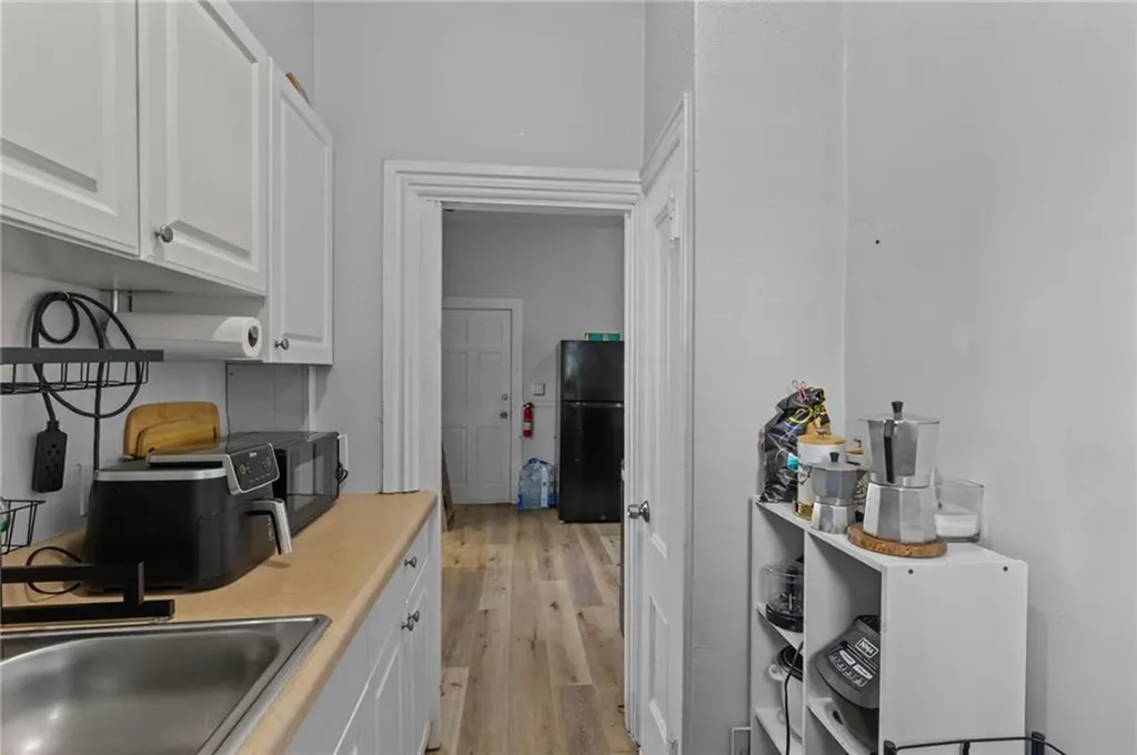 31 33 Bancroft Street Providence RI 02909