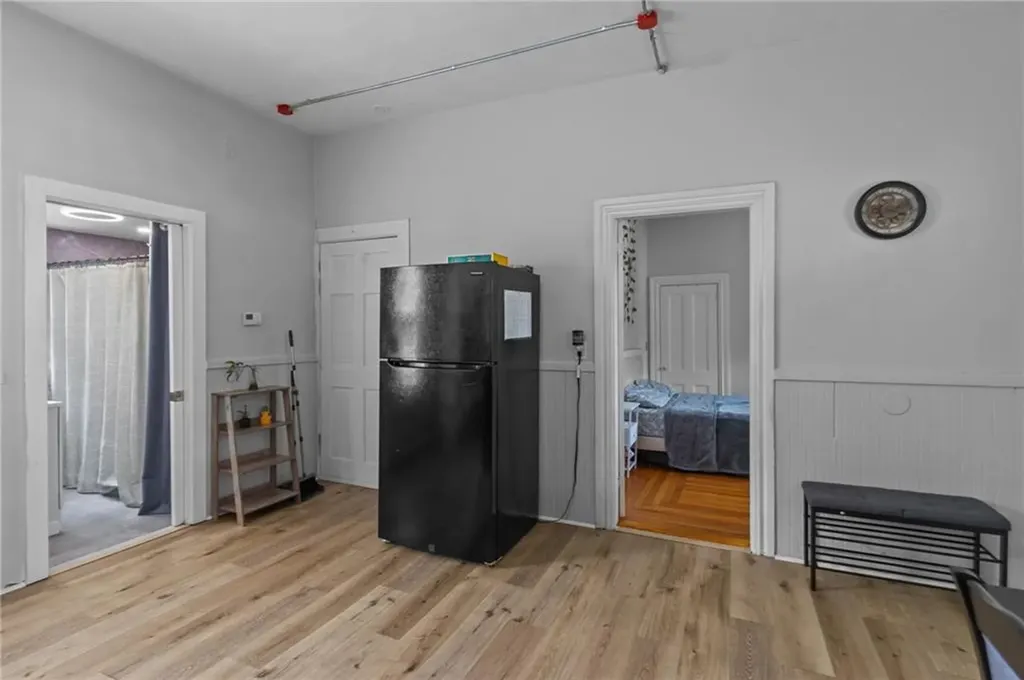 31 33 Bancroft Street Providence RI 02909