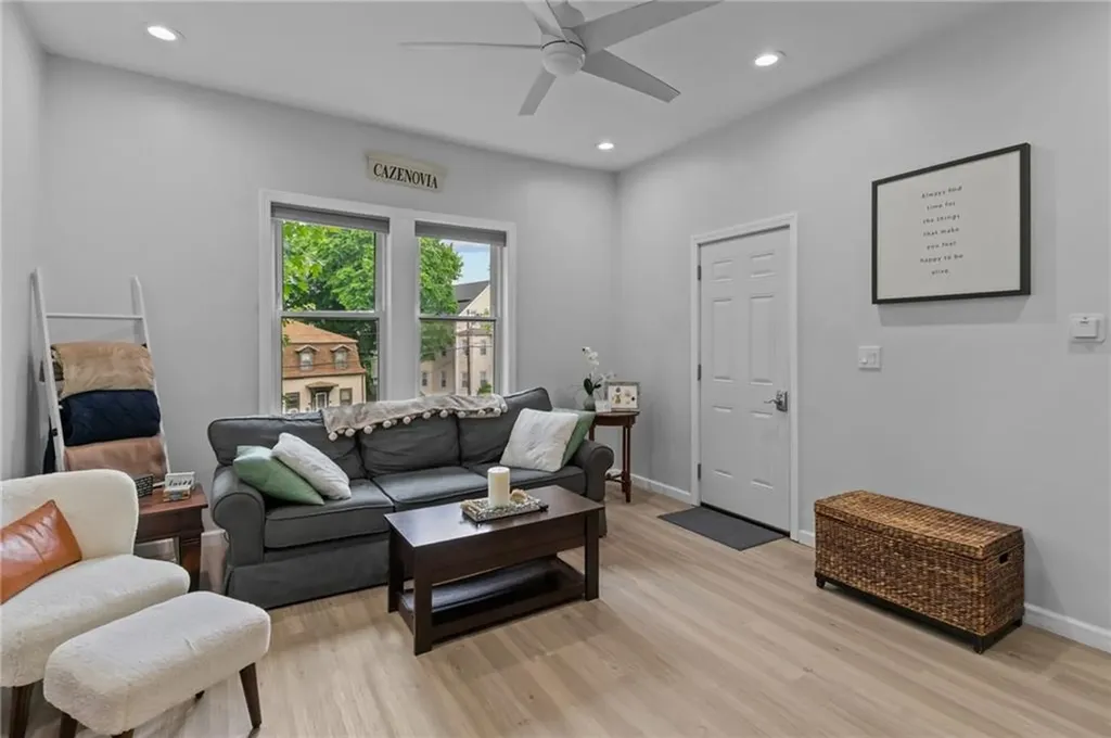 31 33 Bancroft Street Providence RI 02909