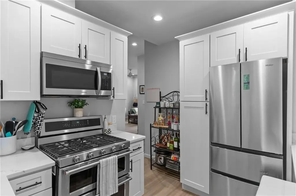 31 33 Bancroft Street Providence RI 02909