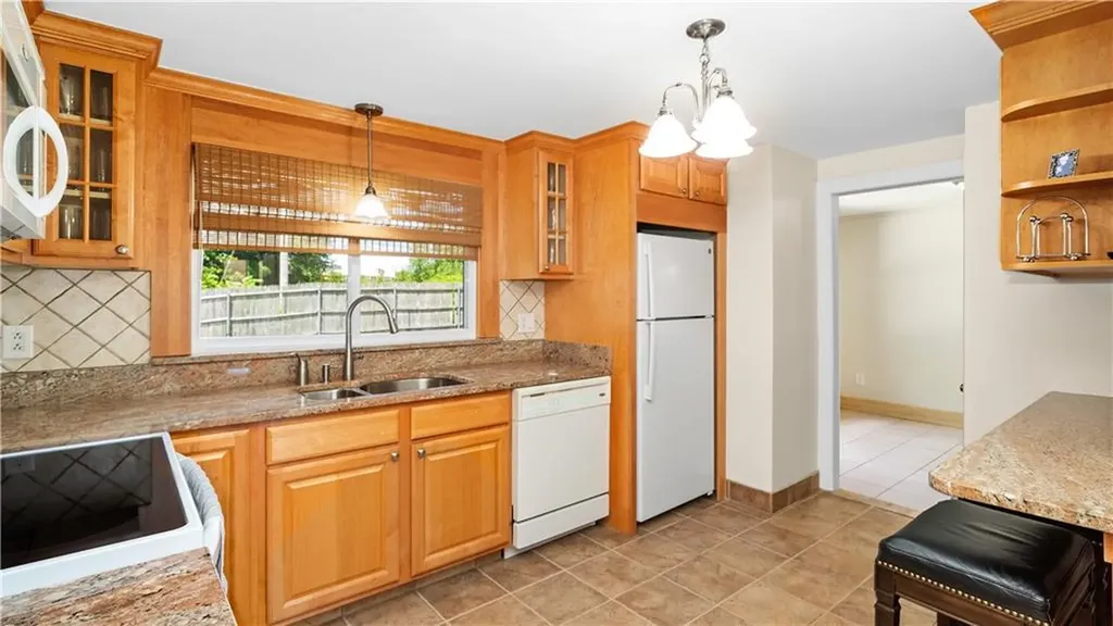 67 Vancouver Avenue Warwick RI 02886