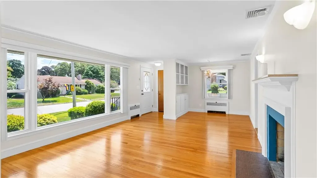 67 Vancouver Avenue Warwick RI 02886