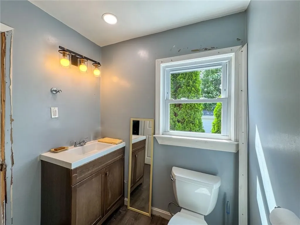 51 Ivy Avenue Cranston RI 02905