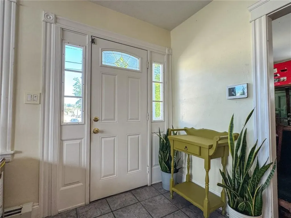 51 Ivy Avenue Cranston RI 02905