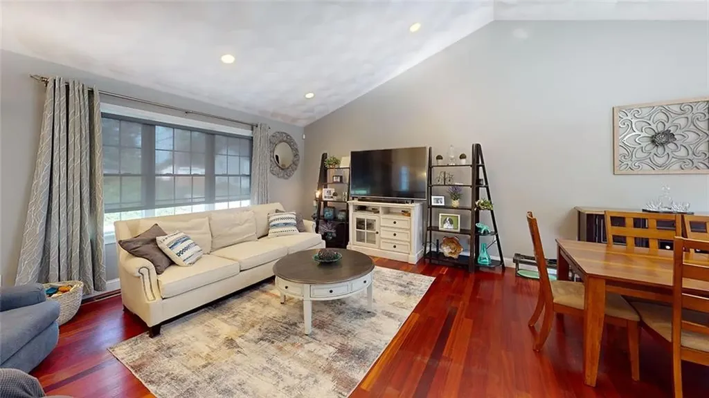 8 Kingston Street Johnston RI 02919